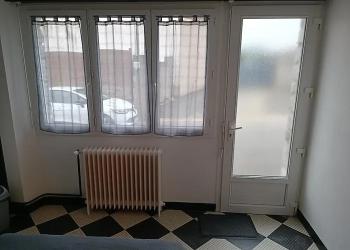 Privative à St Remy En Mauges Bed & Breakfast 3*